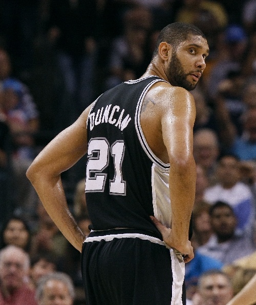 太惨了！巴萨去年加维遭遇ACL+半月板损伤，如今是贝尔纳尔