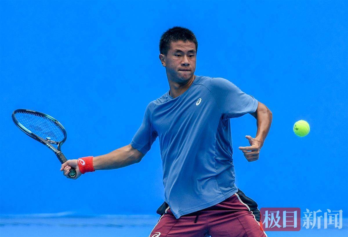 中场逼抢 中场逼抢