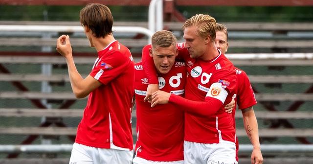 他们坚持提 他们坚持提