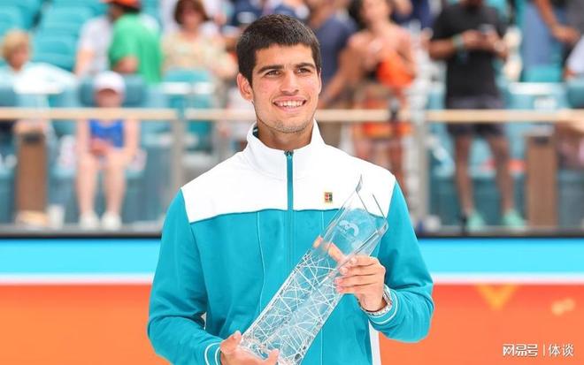 更衣室层面 更衣室层面